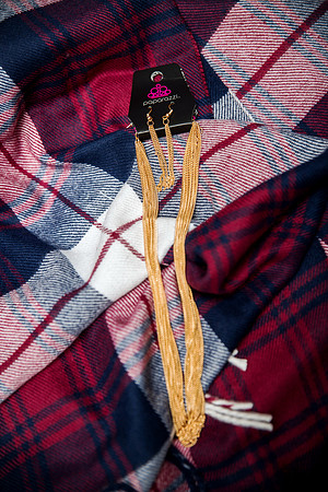 Details-171